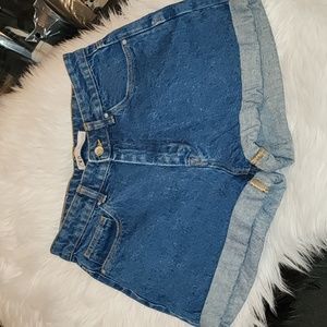 Zara Denim Short, Size 4 Pre-loved in Excellent Condition